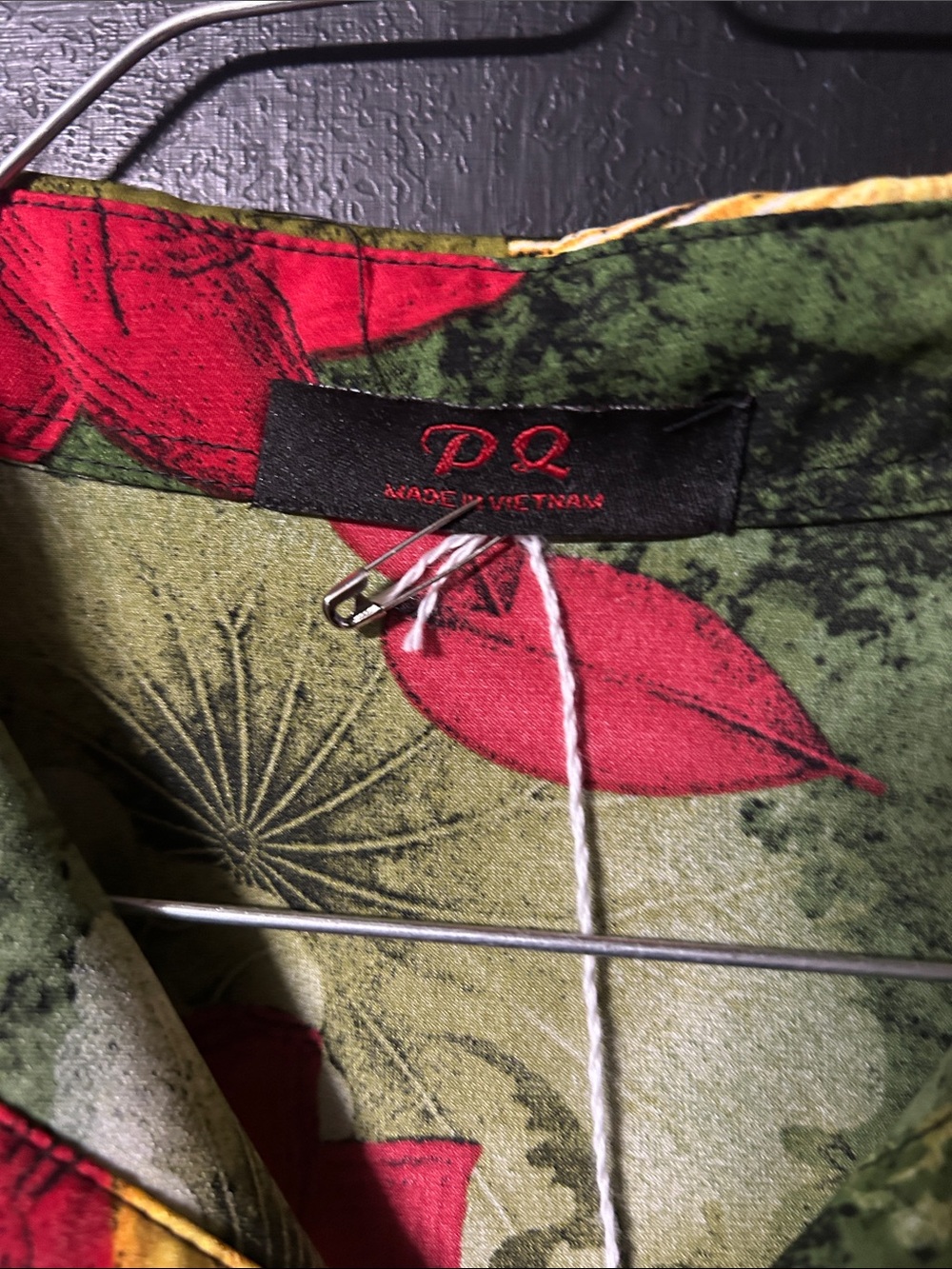 Floral button up - Picture 2 of 3